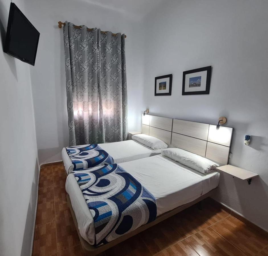 Hostal Miami Madrid Exterior photo
