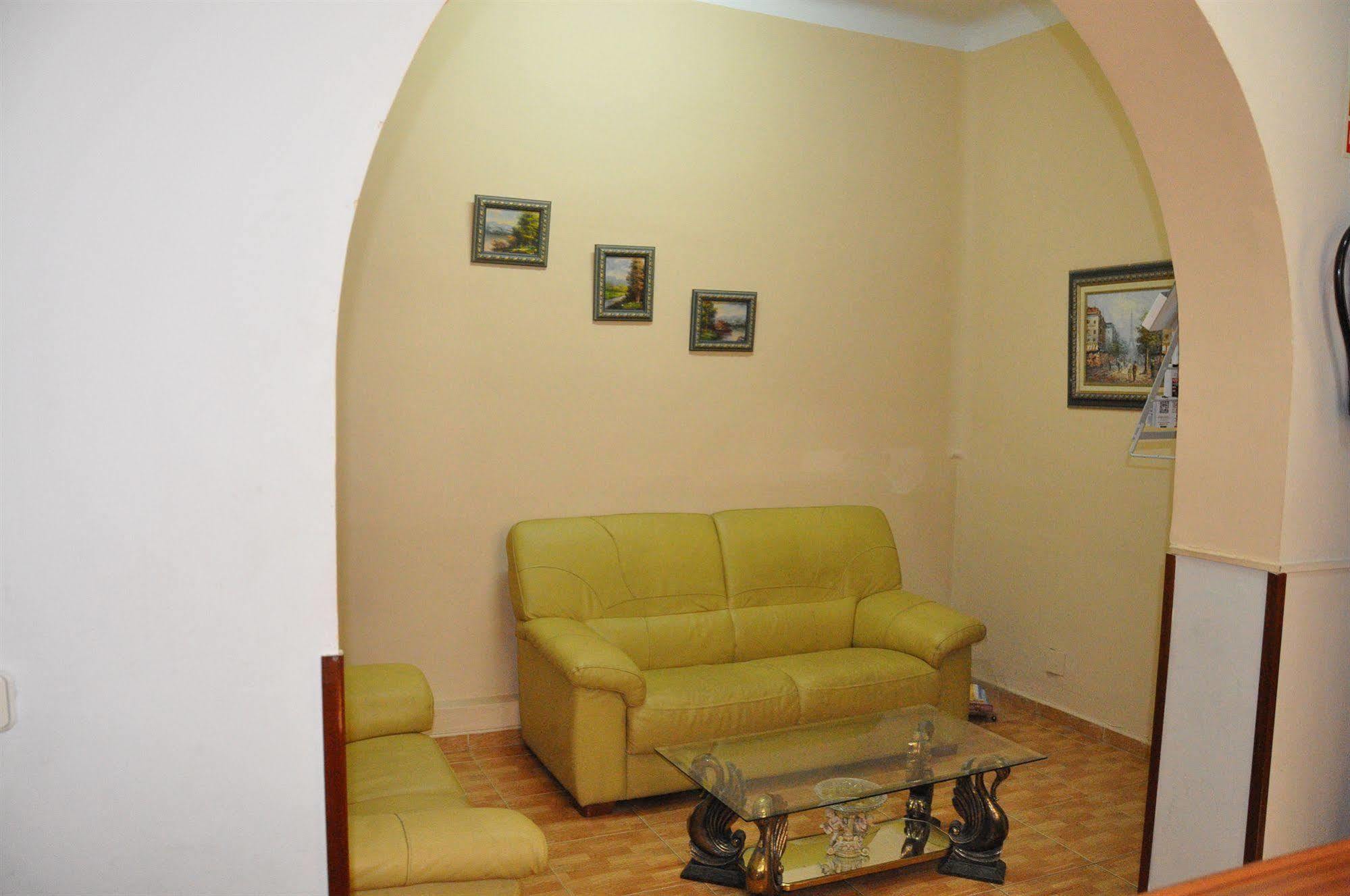 Hostal Miami Madrid Exterior photo
